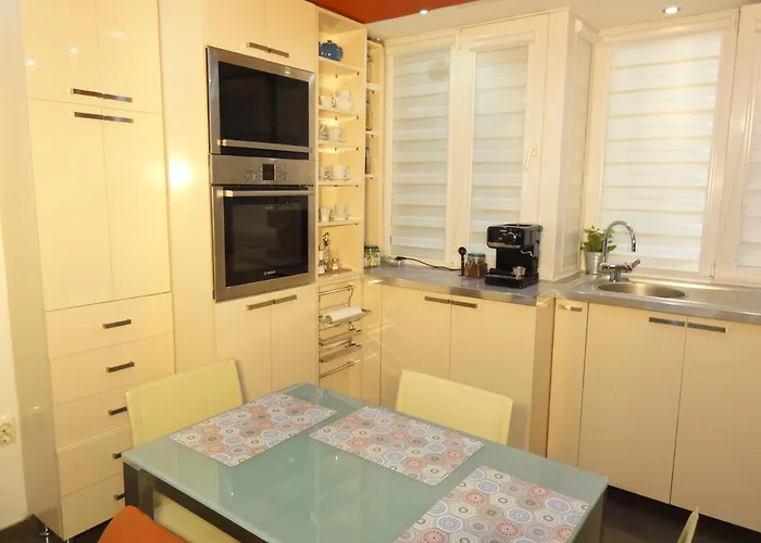 Lux Center * ソフィア